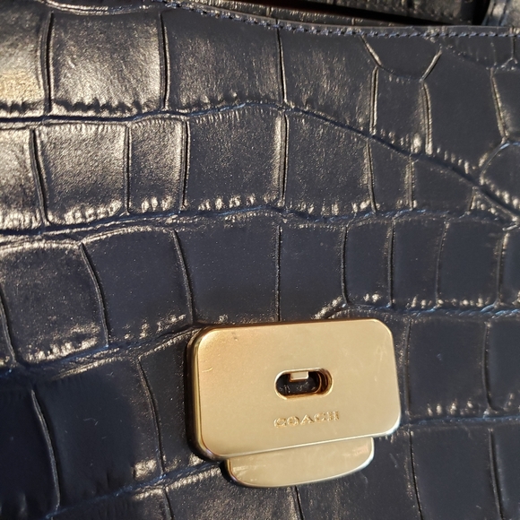 NEW Coach Navy Blue Croc Embossed Leather Flap Adjustable Shoulder Purse Bag - Picture 10 of 15